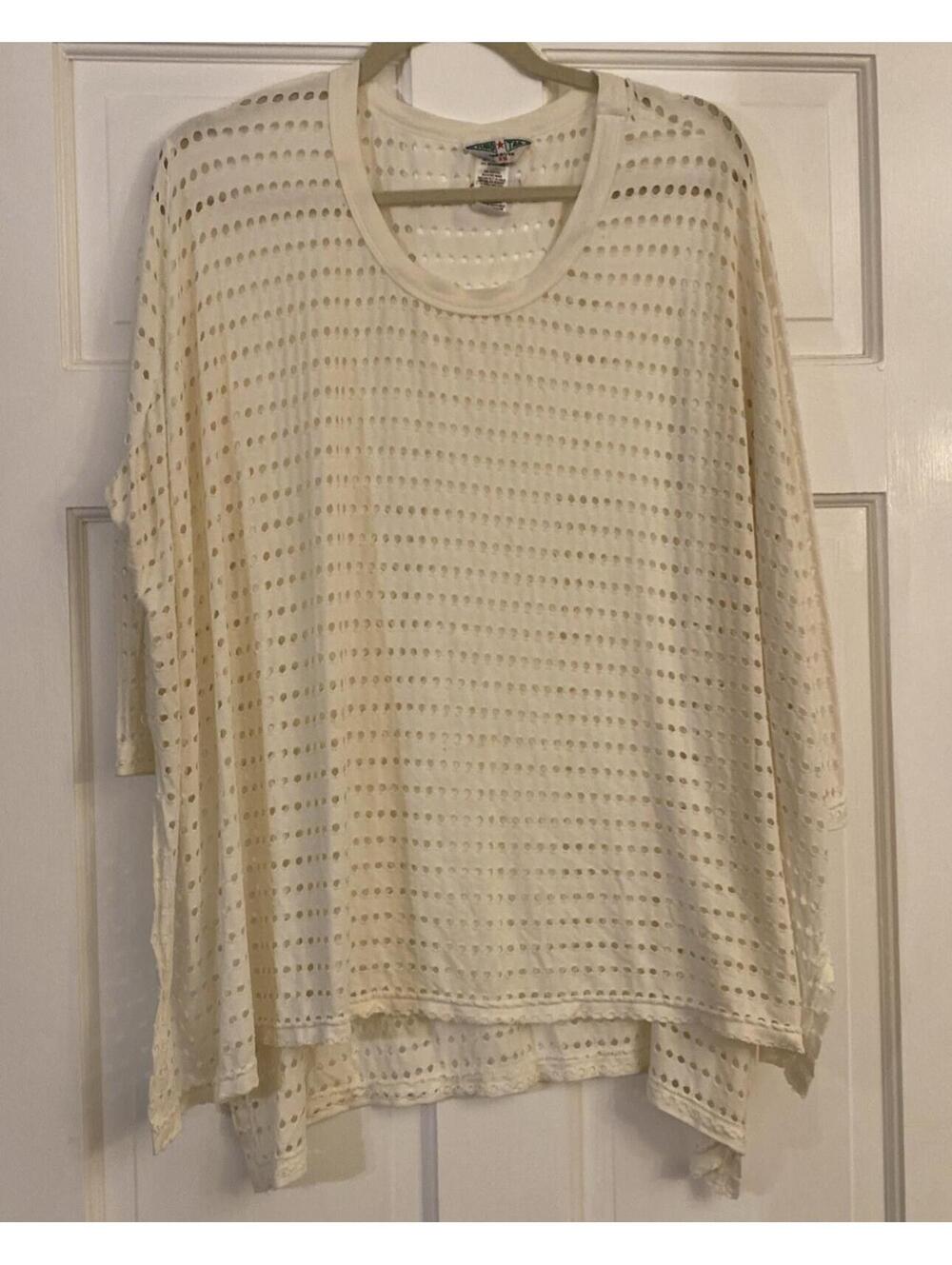 Oversized  Hard Tail Forever Perforated Top Dolman Sleeve Cream Size XS